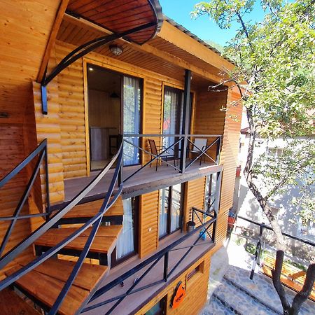 Nino Ratiani'S Guesthouse Mestia Exterior foto