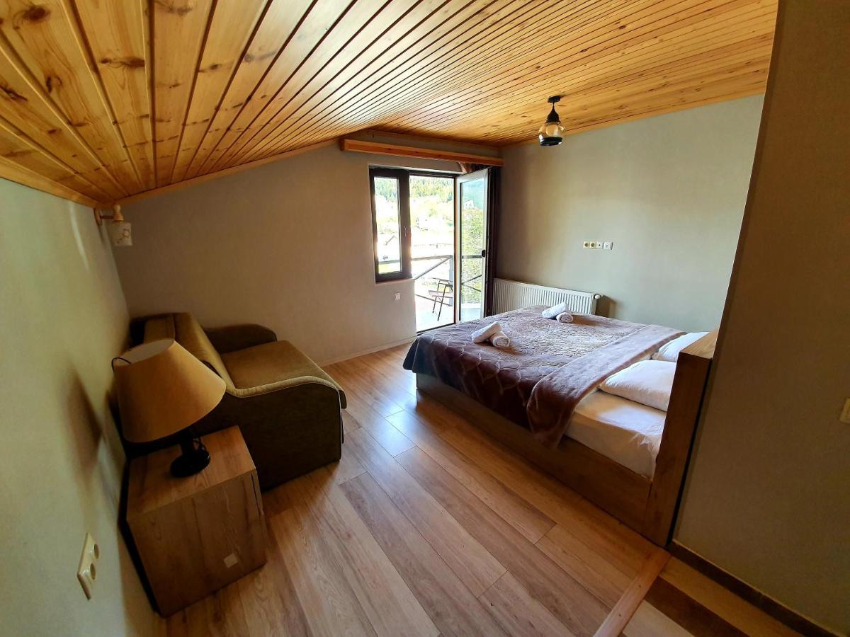 Nino Ratiani'S Guesthouse Mestia Exterior foto